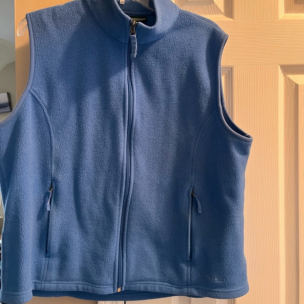 Columbia vest